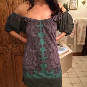 Decree off the shoulder top